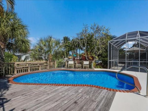Anna Maria Island Holmes Beach Home 1018340
