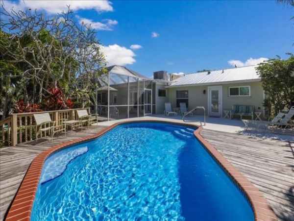 Anna Maria Island Holmes Beach Home 1018340