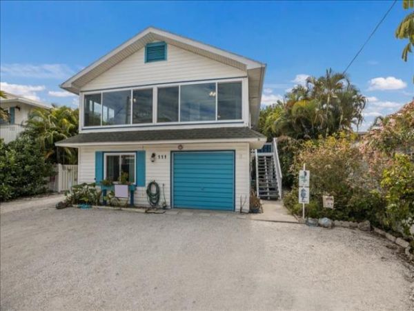 Bradenton Beach Duplex with Shared Swim Spa Only Five House from Beach