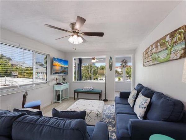 Bradenton Beach Duplex with Shared Swim Spa Only Five House from Beach