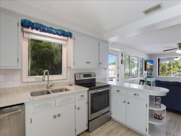Bradenton Beach Duplex with Shared Swim Spa Only Five House from Beach