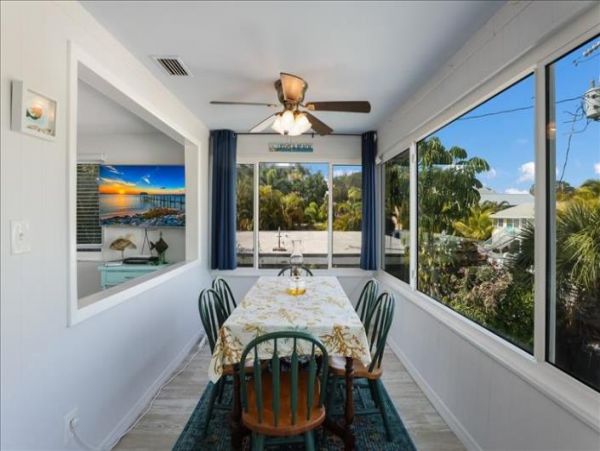 Bradenton Beach Duplex with Shared Swim Spa Only Five House from Beach