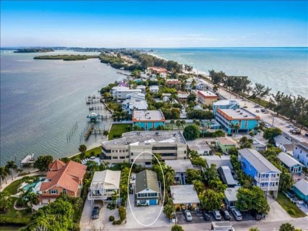 Bradenton Beach Duplex with Shared Swim Spa Only Five House from Beach