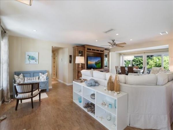 Anna Maria Island Holmes Beach Home 1018347