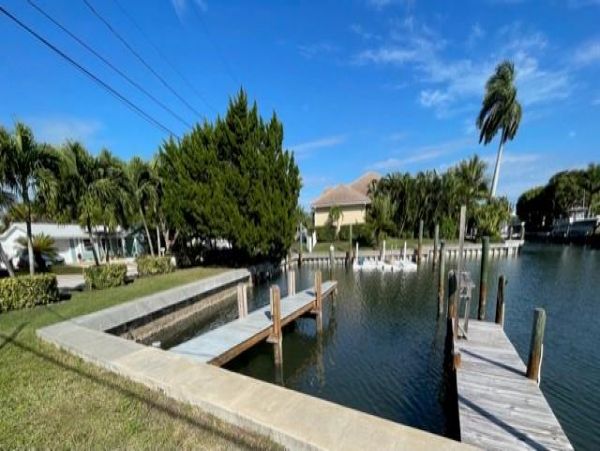 Anna Maria Island Holmes Beach Home 1018347