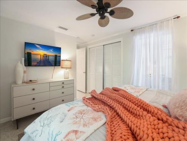 Anna Maria Island Holmes Beach Home 1018349