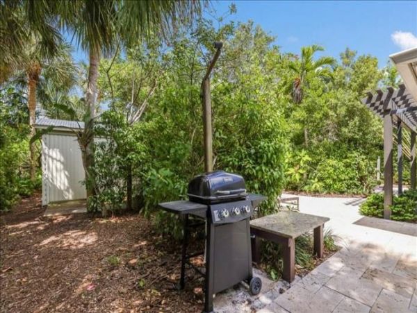 Anna Maria Island Holmes Beach Home 1018349