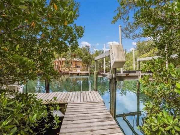 Anna Maria Island Holmes Beach Home 1018349