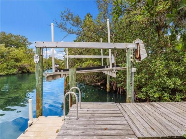 Anna Maria Island Holmes Beach Home 1018349