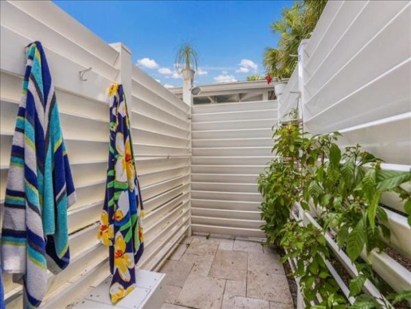 Anna Maria Island Holmes Beach Home 1018349