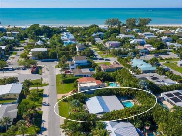 Anna Maria Island Holmes Beach Home 1018350