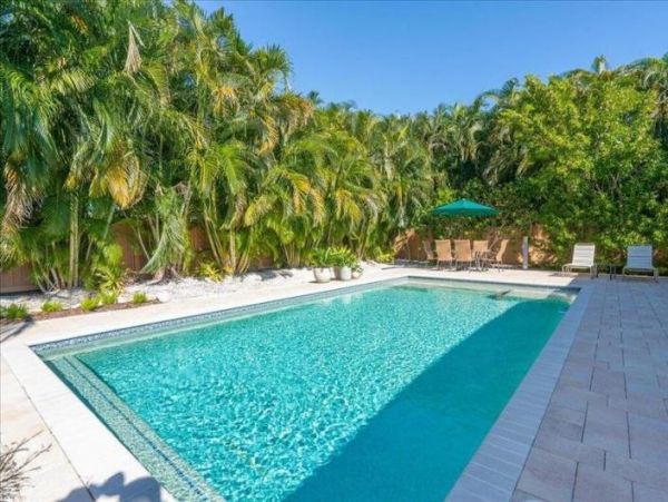 Anna Maria Island Holmes Beach Home 1018350