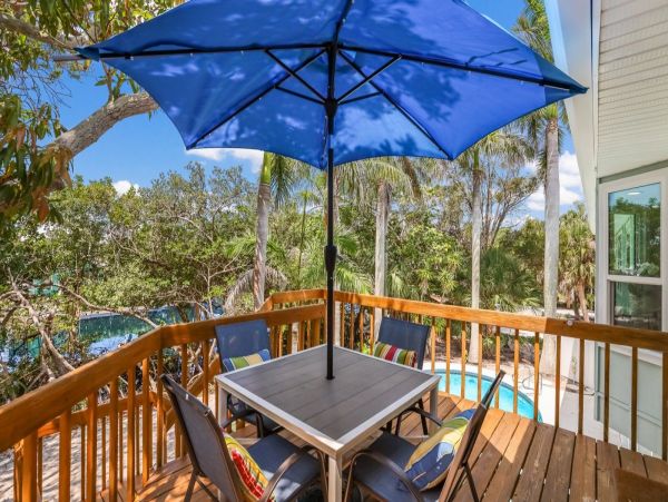 Luxury Anna Maria Pool Vacation Villa