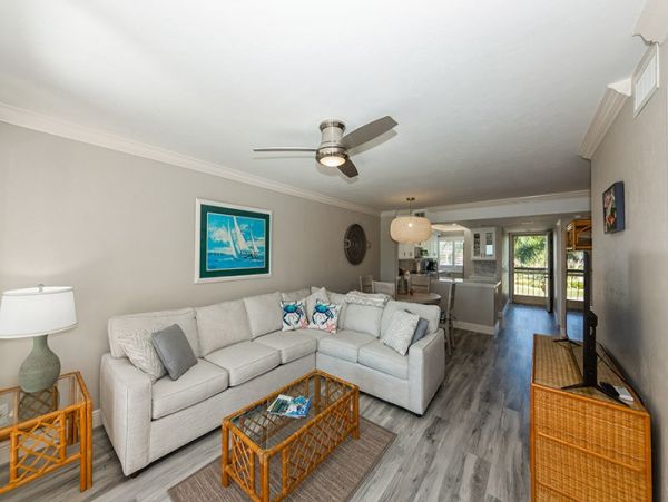 Marco Island Condo 1018357