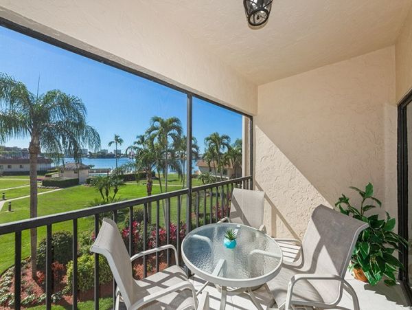 Marco Island Condo 1018357