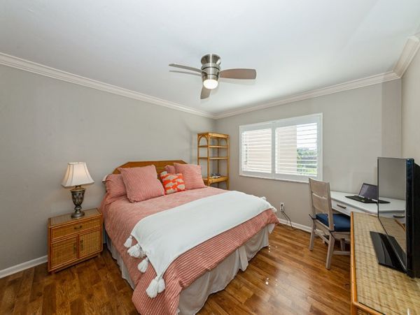 Marco Island Condo 1018357