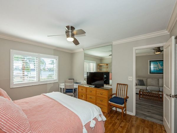Marco Island Condo 1018357