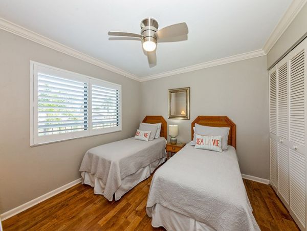 Marco Island Condo 1018357