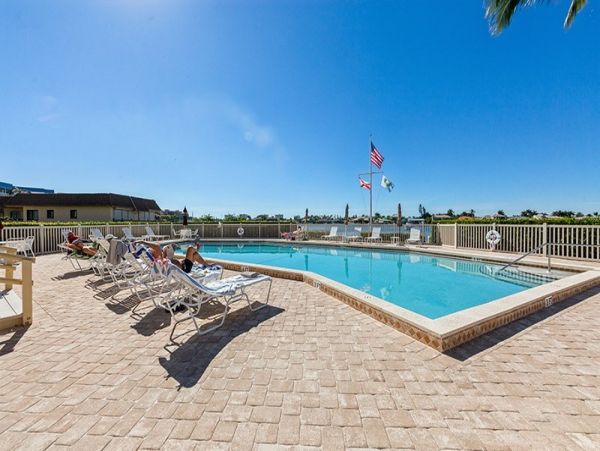 Marco Island Condo 1018357