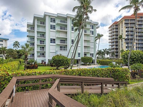 Marco Island Condo 1018358
