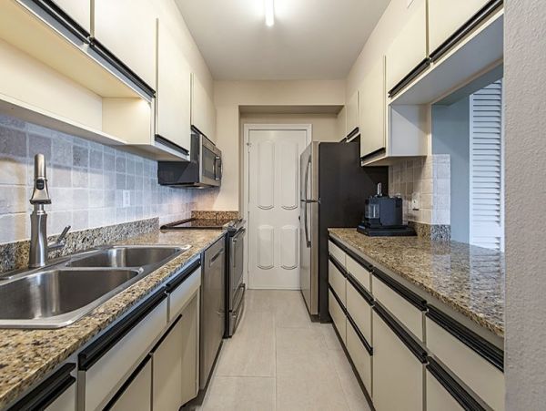 Marco Island Condo 1018358