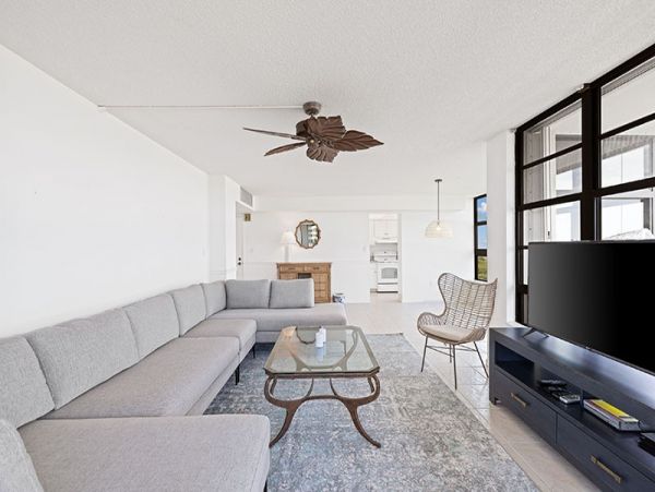 Marco Island Condo 1018359