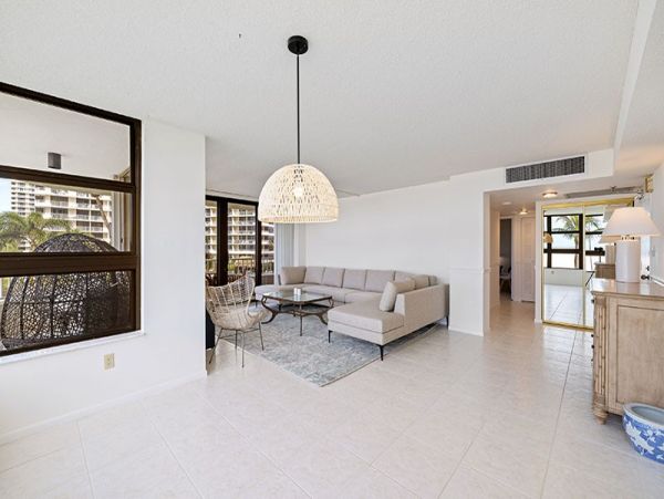 Marco Island Condo 1018359