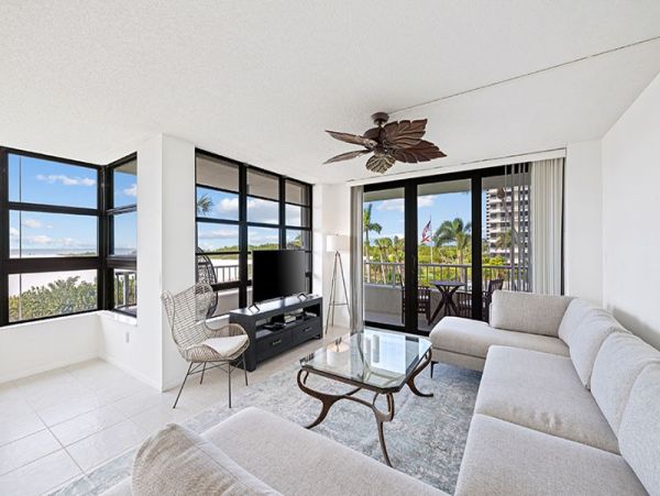 Marco Island Condo 1018359