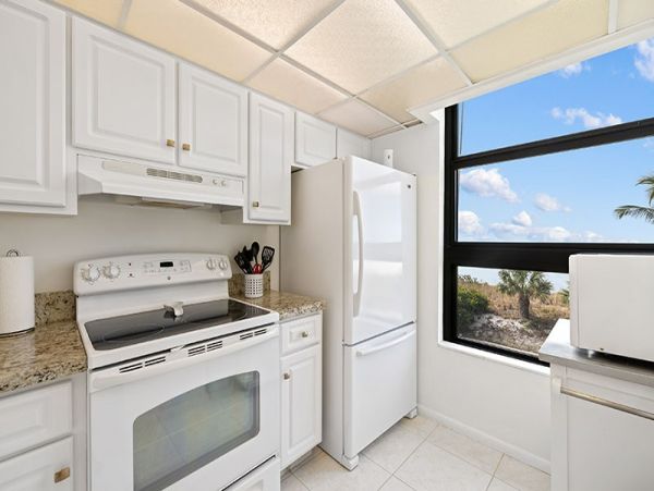 Marco Island Condo 1018359
