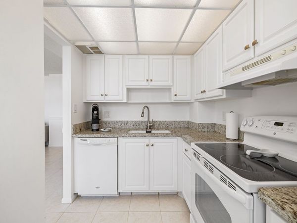 Marco Island Condo 1018359