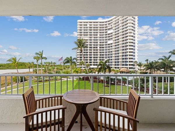 Marco Island Condo 1018359
