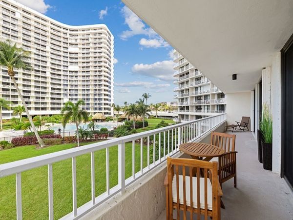 Marco Island Condo 1018359