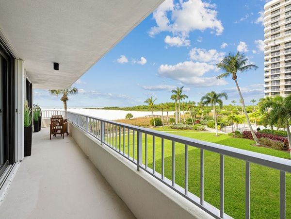 Marco Island Condo 1018359