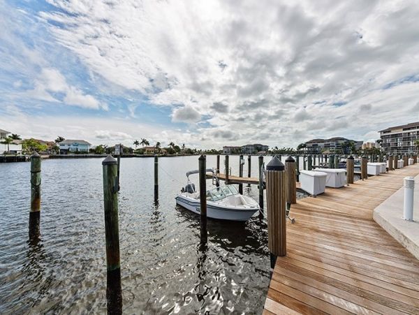 Marco Island Condo 1018361