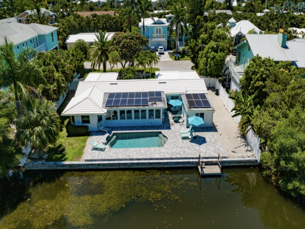 Stunning Vacation Home away from Home in Holmes Beach
