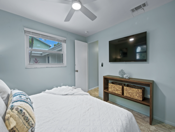 Stunning Vacation Home away from Home in Holmes Beach