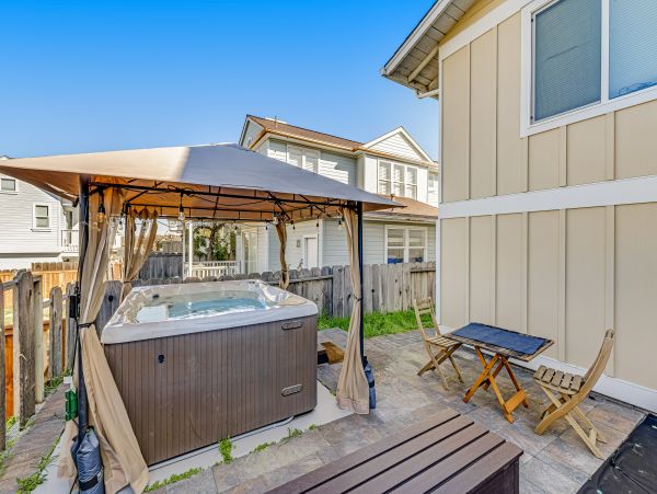 Santa Cruz County Home 1018444