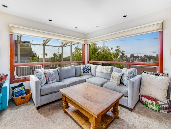 Santa Cruz County Home 1018446