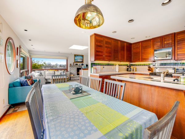 Santa Cruz County Home 1018446