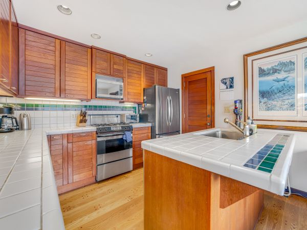 Santa Cruz County Home 1018446