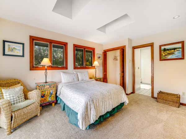 Santa Cruz County Home 1018446