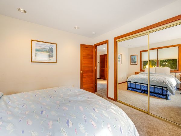 Santa Cruz County Home 1018446