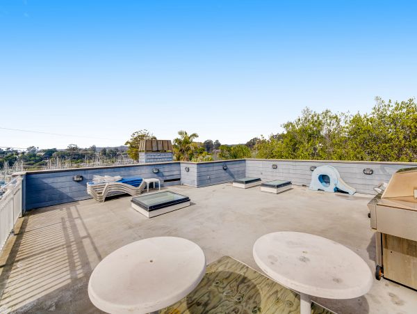 Santa Cruz County Home 1018446