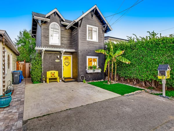 Santa Cruz County Home 1018450