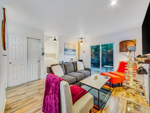 Santa Cruz County Home 1018450