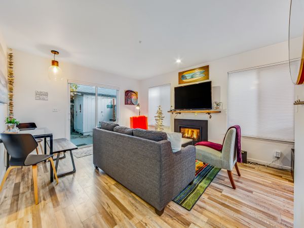 Santa Cruz County Home 1018450
