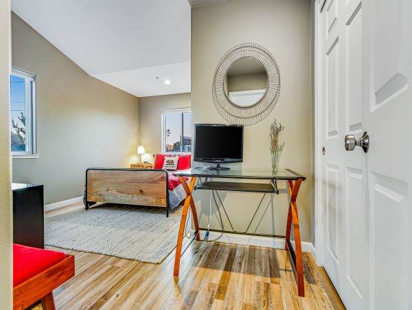 Santa Cruz County Home 1018450