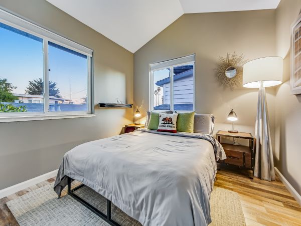 Santa Cruz County Home 1018450