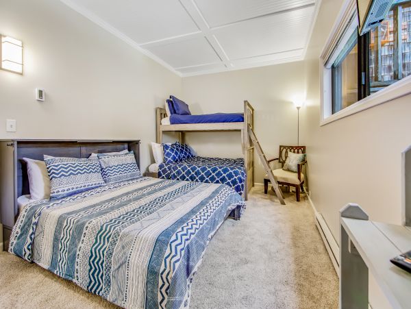 Santa Cruz County Home 1018451