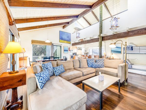 Santa Cruz County Home 1018452